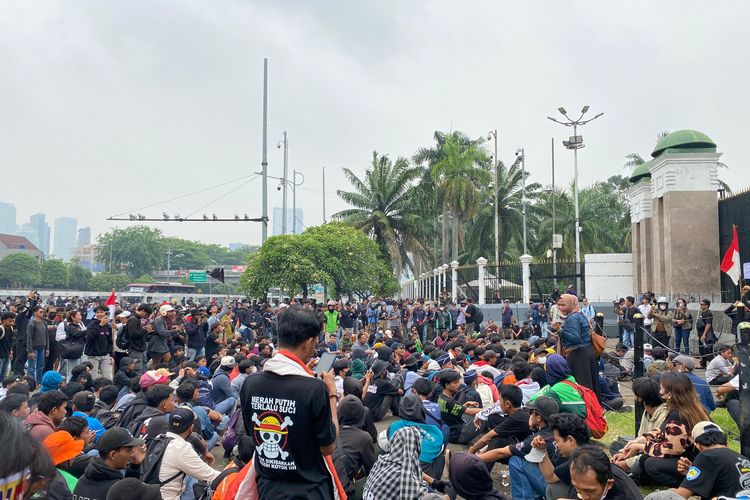 Demo 25 Agustus 2025 di DPR, Apa Tuntutan Massa?