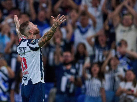 Sergio Ramos es uno de los futbolistas que ya anotaron en el Apertura 2025 de Liga MX, pero no se encuentran en el Top 10. (Mexsport).