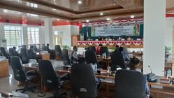 Sidang DPRD Alor Ricuh, Anggota Dewan Tegang, Wakil Bupati Minta Maaf