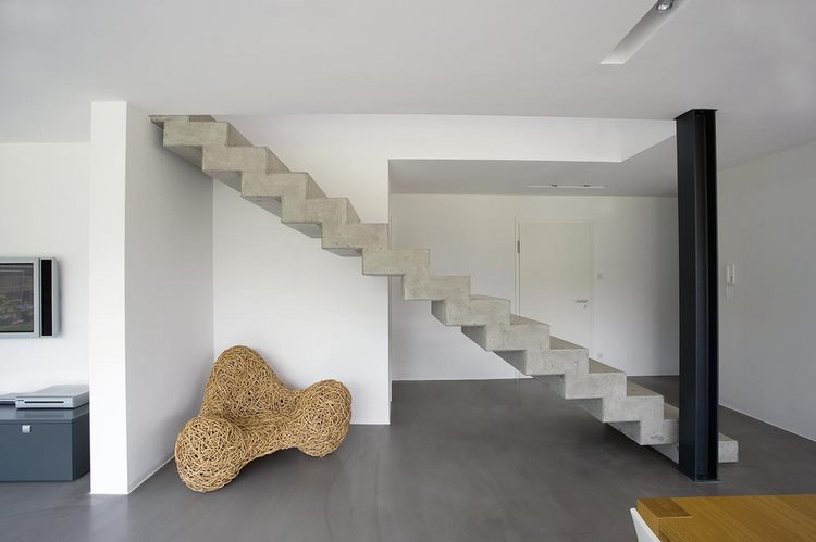 5 Desain Tangga Beton Modern untuk Rumah 2 Lantai