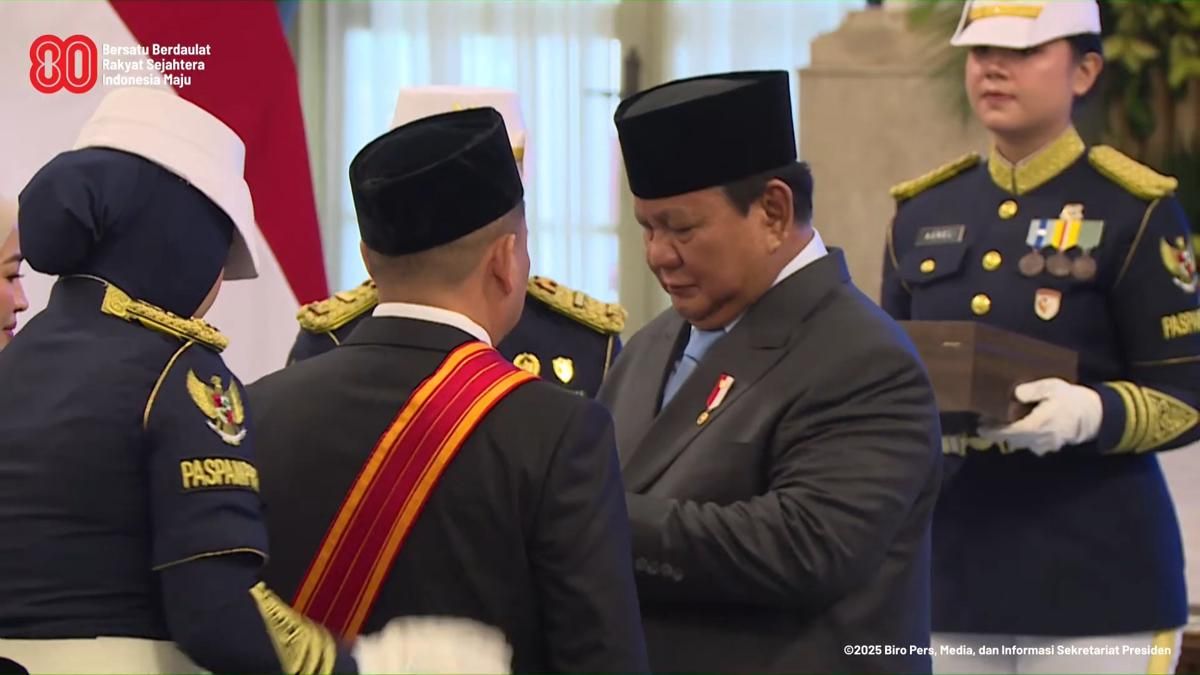 Haji Isam Masuk Daftar Penerima Bintang Mahaputera Utama