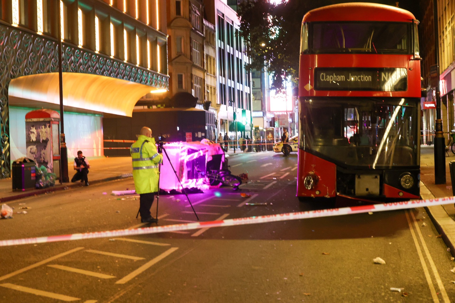 Three people injured after London rickshaw bus crash