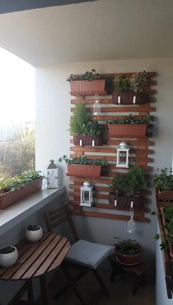 Μεταμόρφωσε το μικρό σου μπαλκόνι σε μια όαση χαλάρωσης - 9 ιδέες για να δείχνει μεγαλύτερο