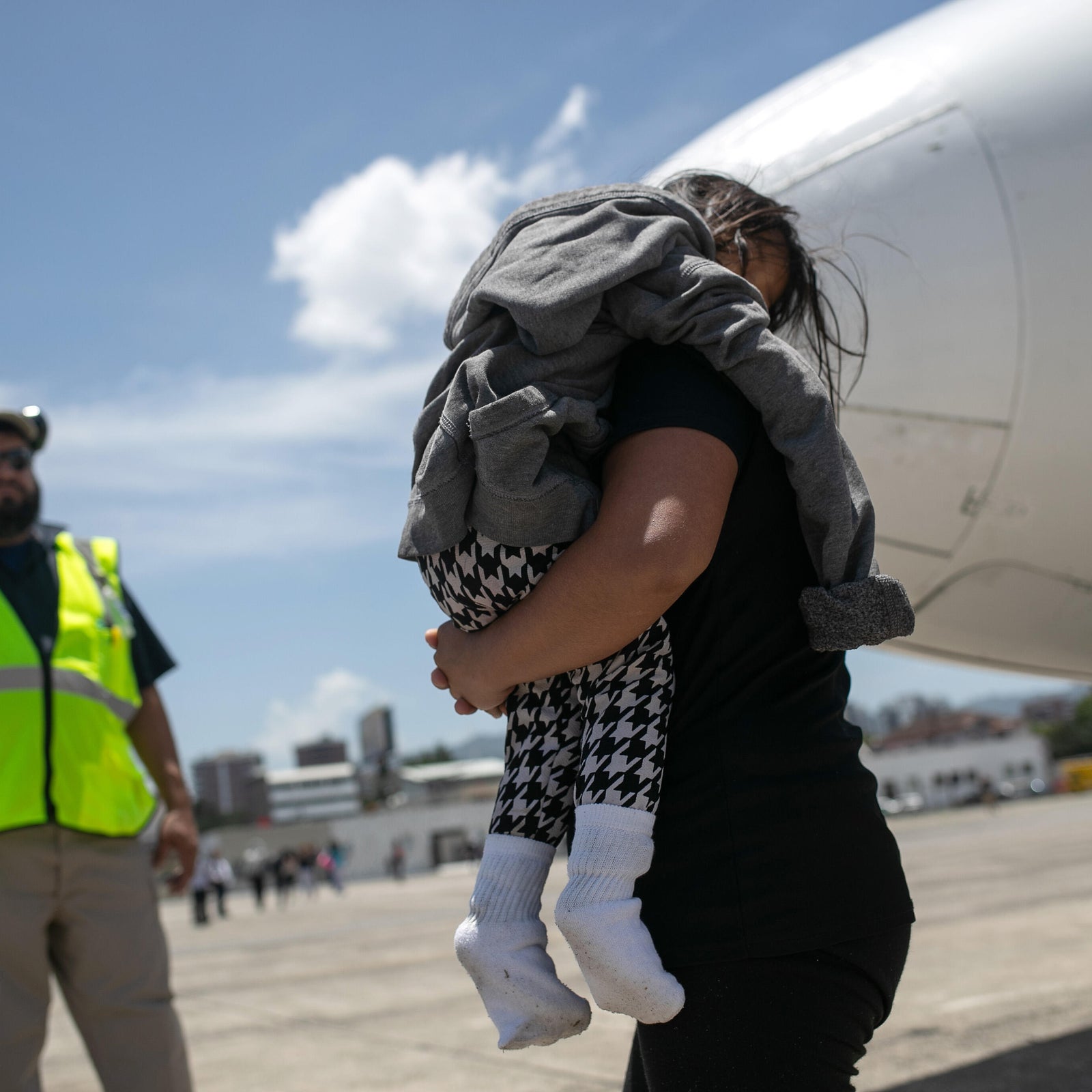 Judge blocks deportation of Guatemalan migrant children at last minute