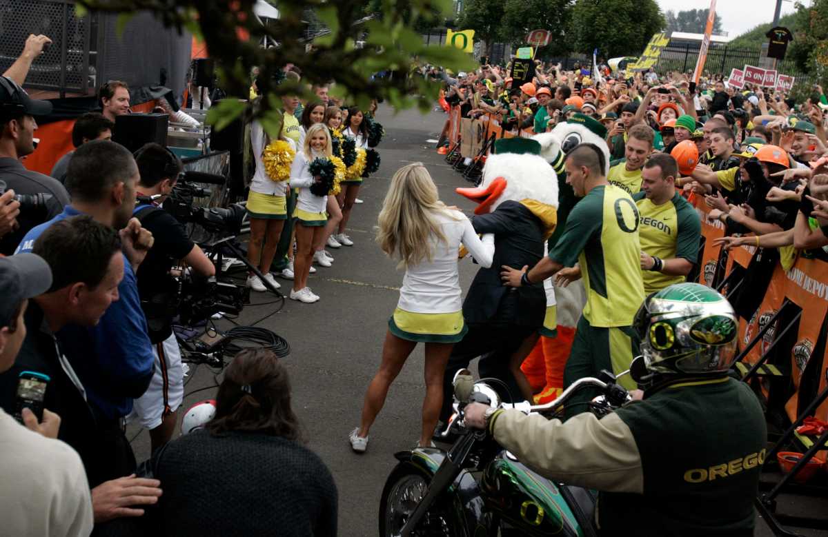 College Football Mascot's Unfortunate Wardrobe Malfunction Goes Viral