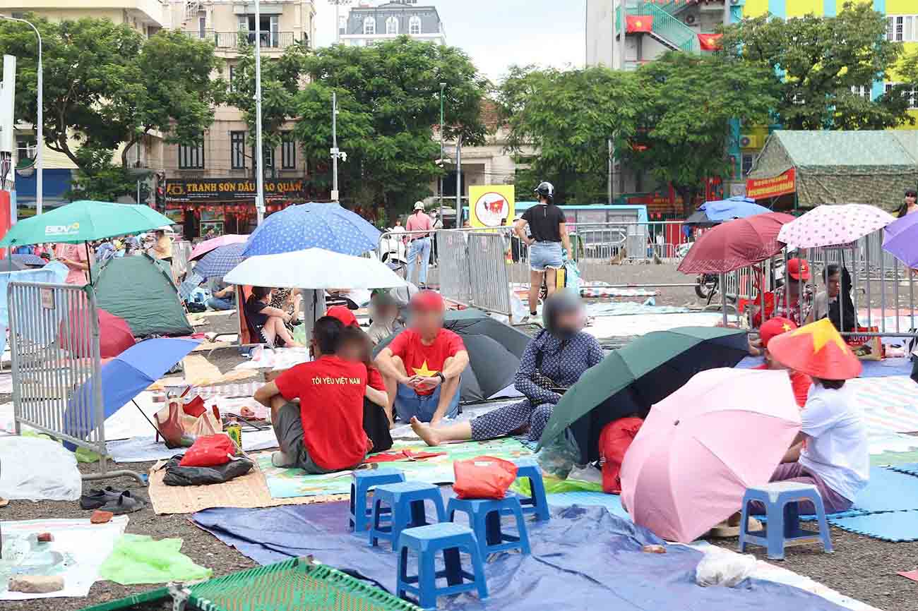 Tuyệt đối không để xảy ra tình trạng giữ chỗ, chiếm chỗ xem diễu binh