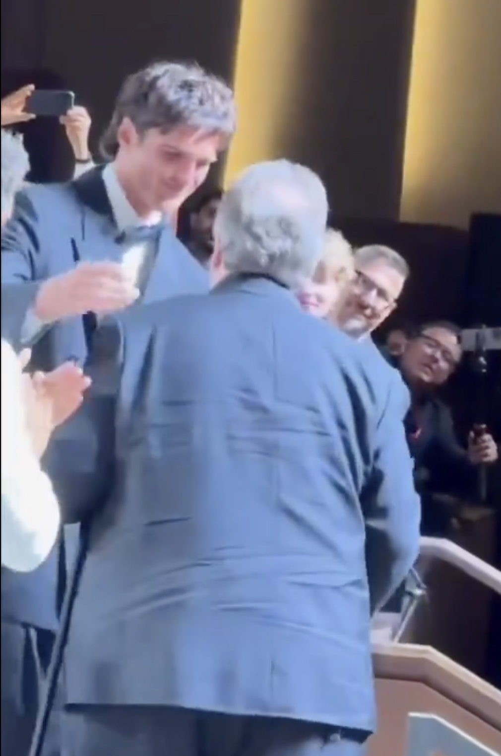 Jacob Elordi breaks down in tears during 13-minute standing ovation at ‘Frankenstein’ premiere