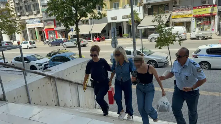 Τροχαίο με Porsche στη Θεσσαλονίκη: «Έτρεχε με πάνω από 150χλμ/ώρα και εγκατέλειψε το σημείο», λέει ο δικηγόρος του θύματος