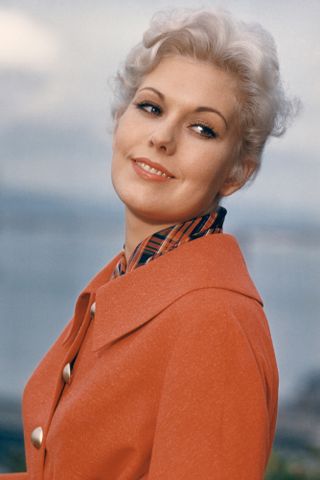 Hollywood Legend Kim Novak, 92, Opens Up About Getting Older and