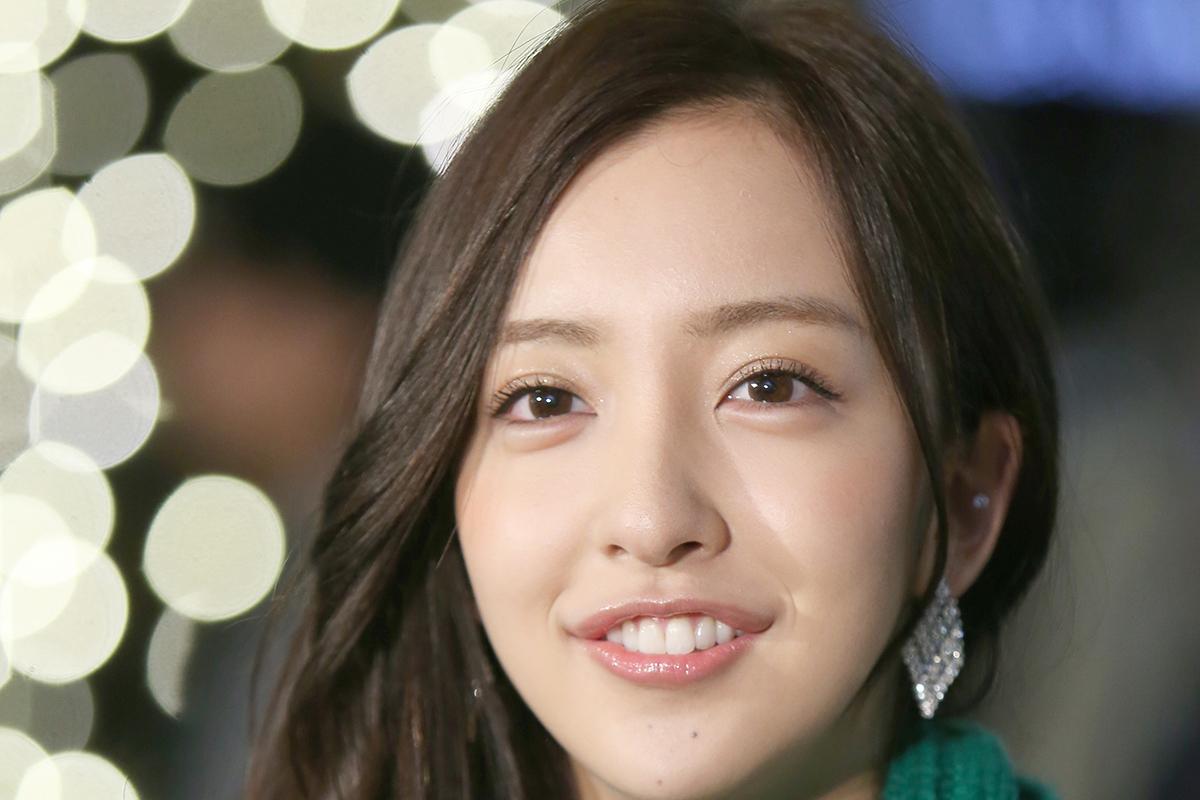 AKB48前田敦子 板野友美 他ブルーポスター 61IGVXgd7kL._UF894