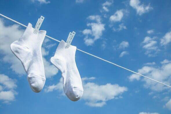 Whiten brown-stained socks with 10-minute laundry tip that doesn't ...