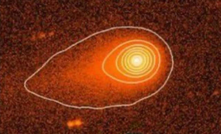 Interstellar Comet 3I/ATLAS Has Tail Facing the Wrong Way