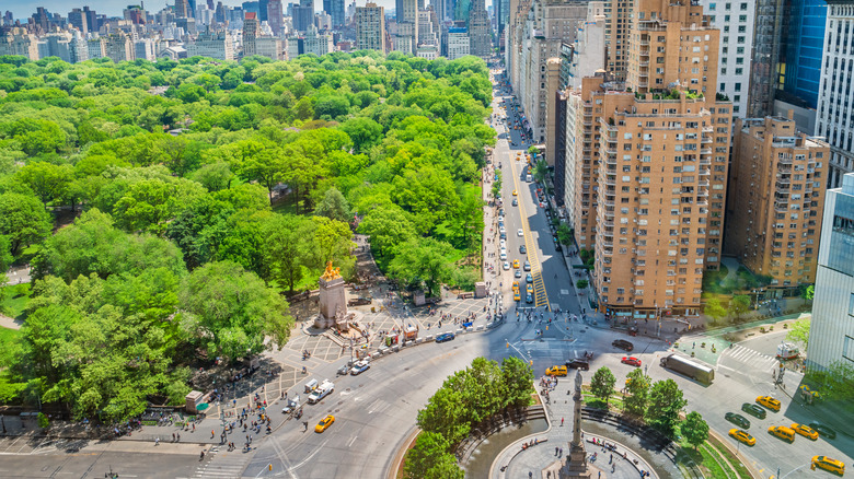 Why Tourists Should Avoid New York s Central Park Main Entrances