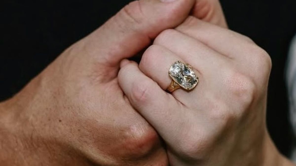 Swiftly Priceless? The Estimated Cost of Taylor Swift's Engagement Ring