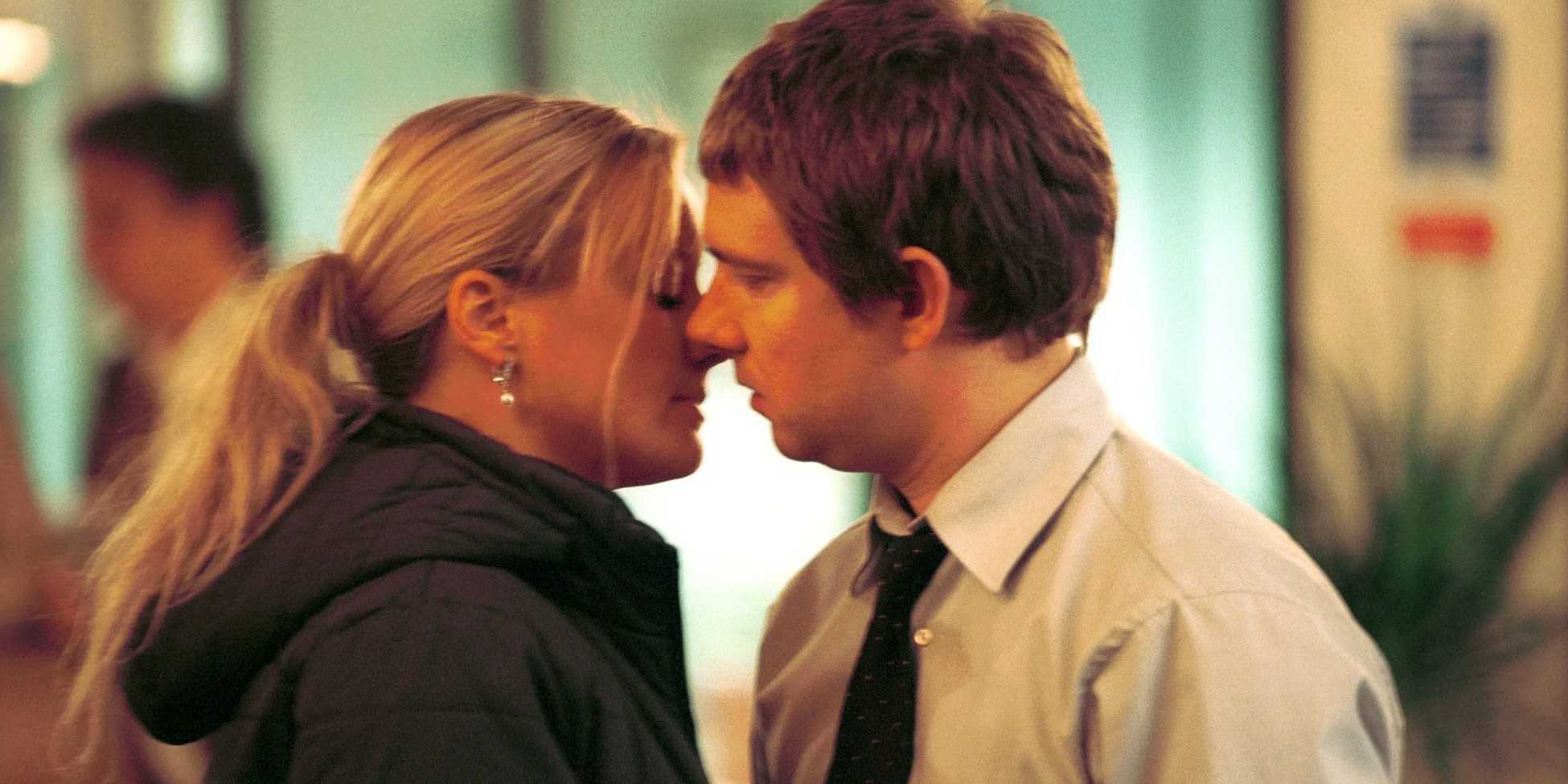 Dawn kisses Tim in The Office