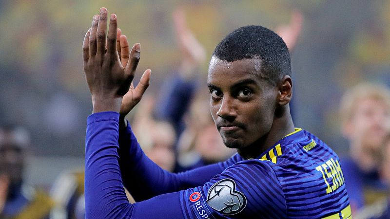Liverpool FC breaks English transfer record with €145m signing of ...