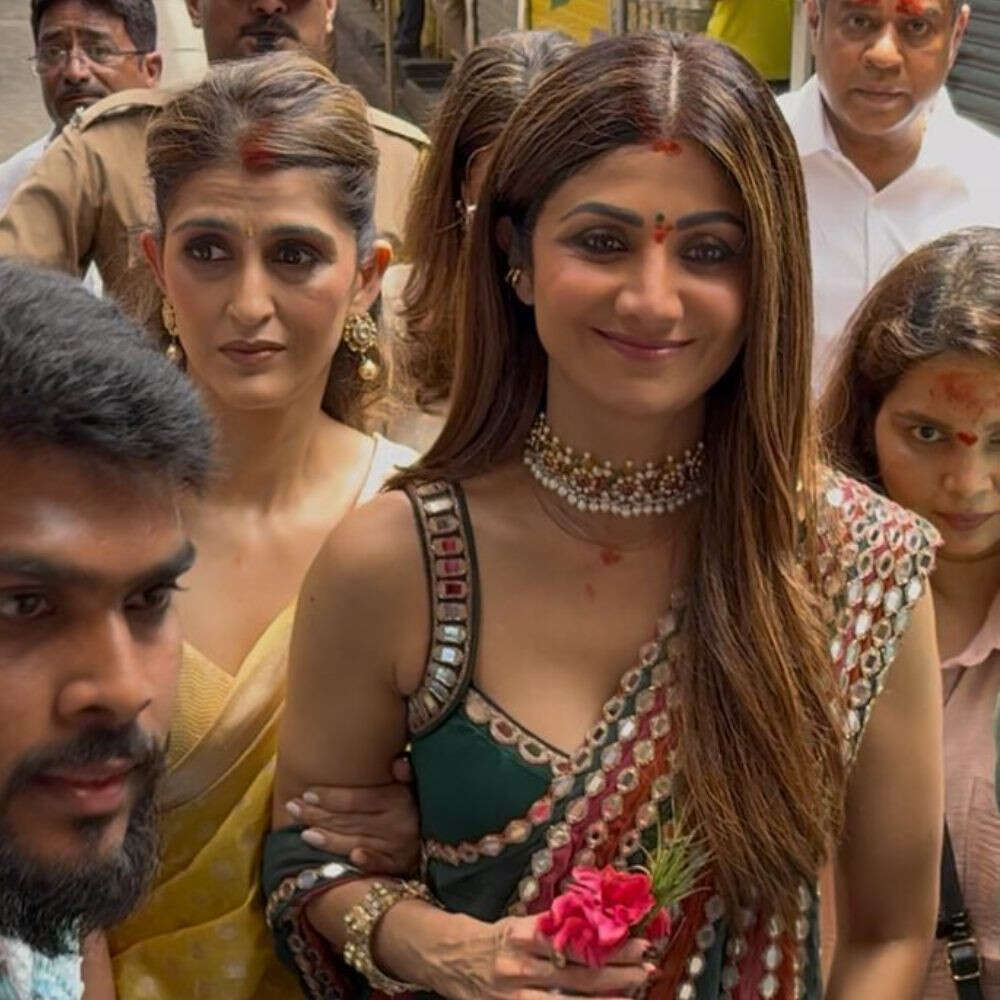Photos Shilpa Shetty Kundra Looks Regal in Ethnic Wear As She Seeks