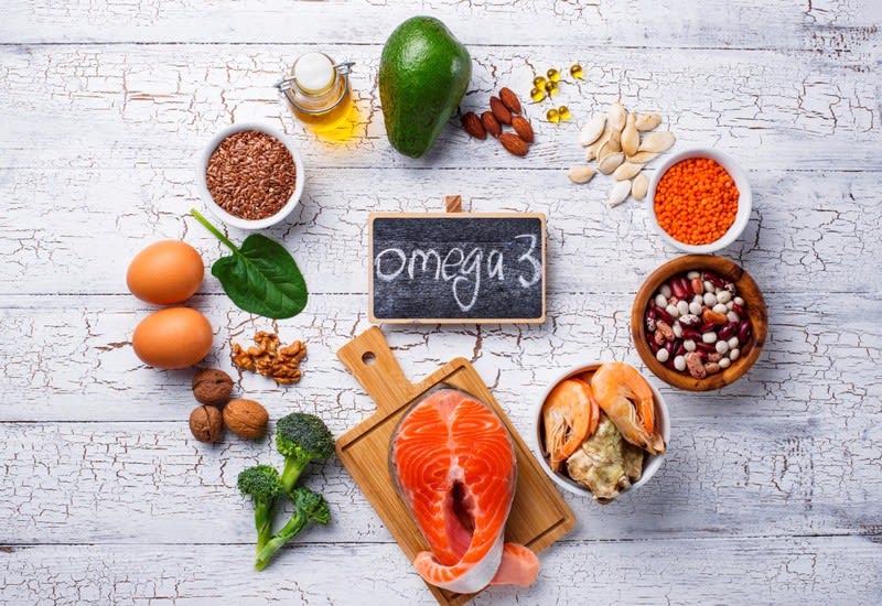 Eine ausgewogene Ernährung kann das Haarwachstum unterstützen. (Bildquelle: yuliyafurman auf Freepik)