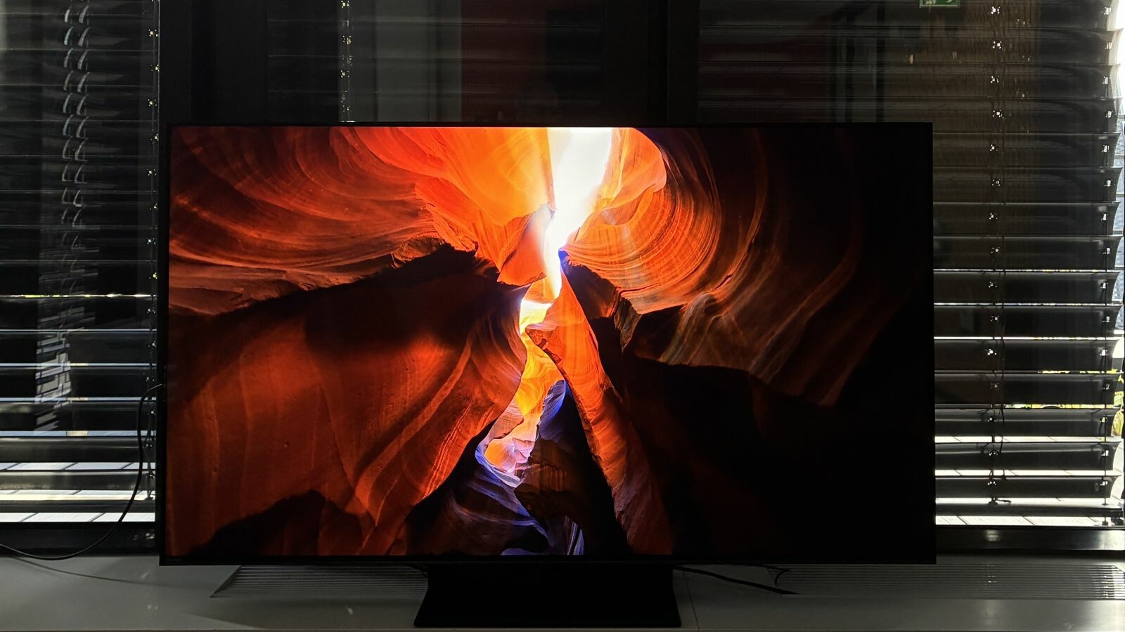 Der Hisense U7Q Pro machte in unserem Test mit seinem brillanten Bild auf sich aufmerksam. Ob er auch Dolby Vision 2 bekommt, ist offen.
