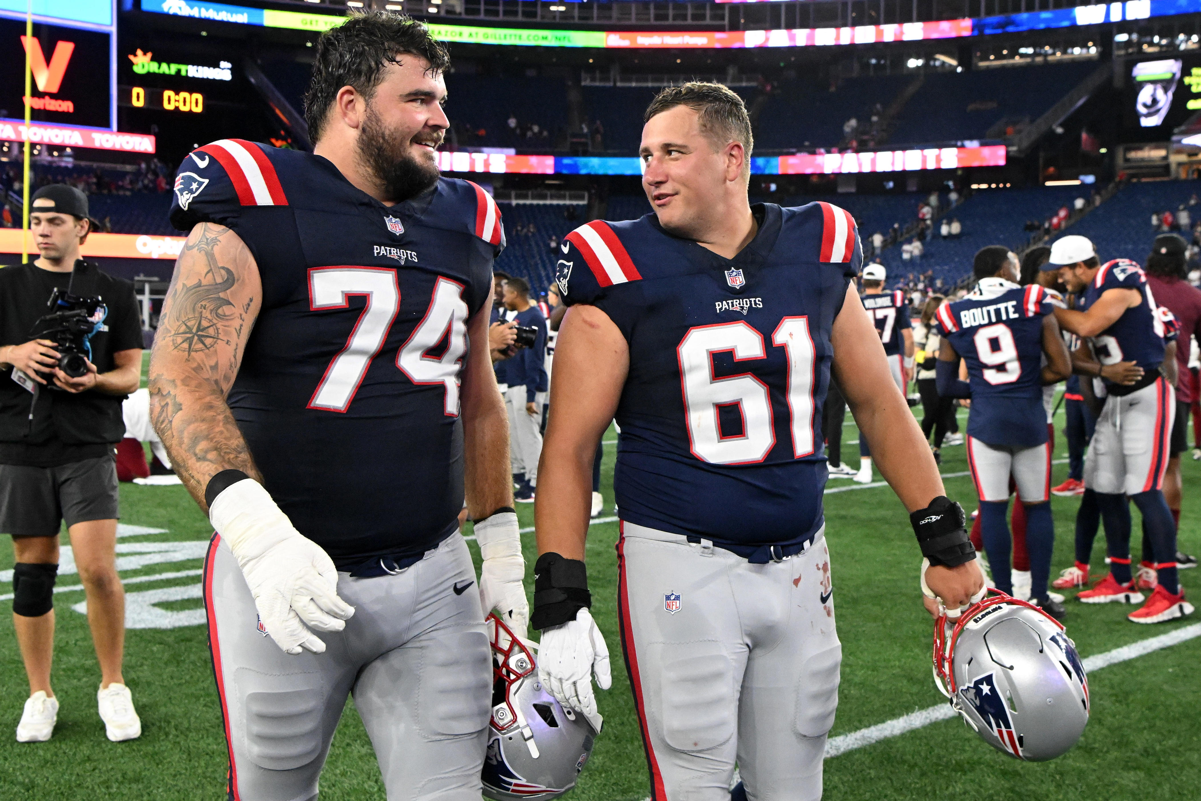 Patriots sign new center to practice squad, cut former UFL player