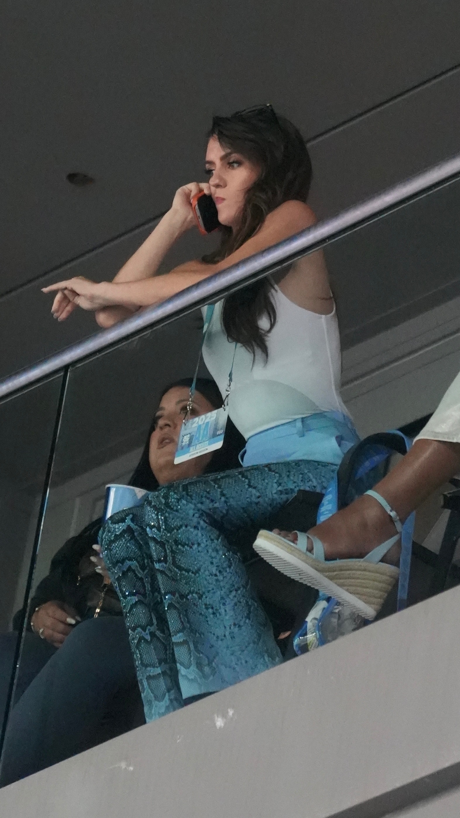 Jordon Hudson supports boyfriend Bill Belichick at UNC football debut