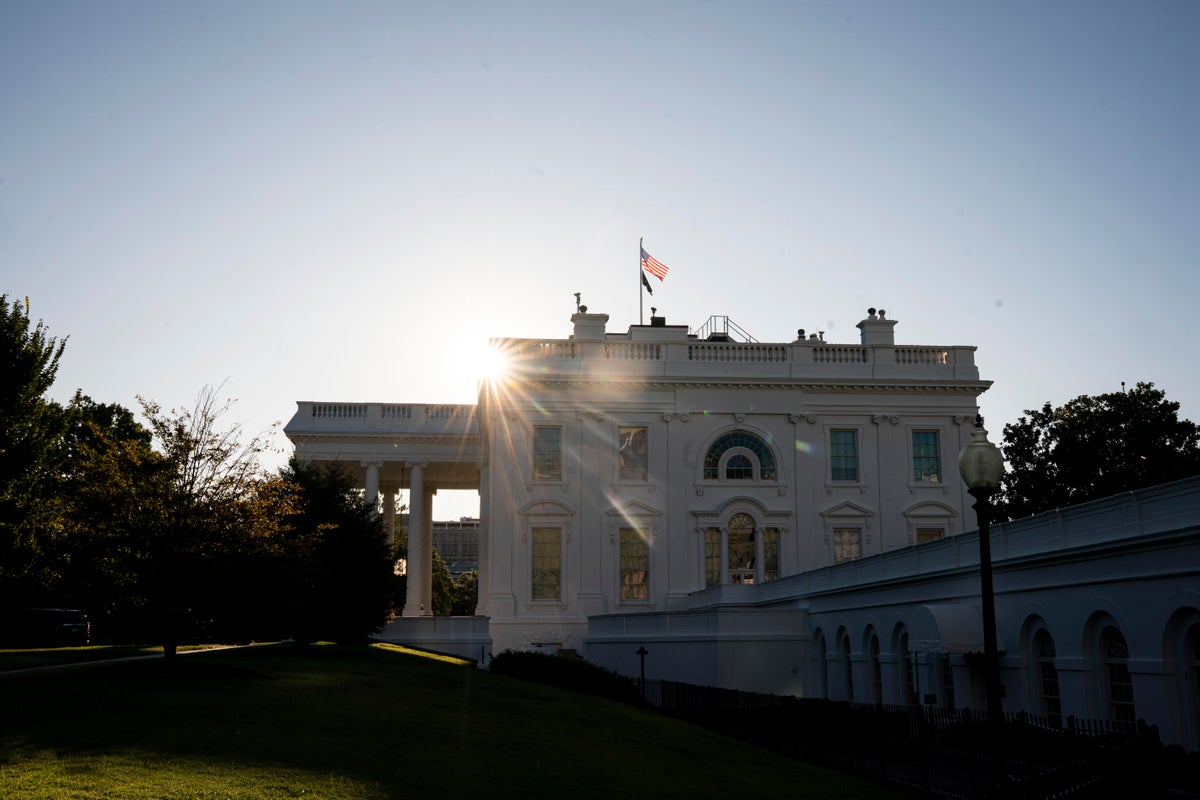 Viral video of item being thrown from White House window sparked wild ...