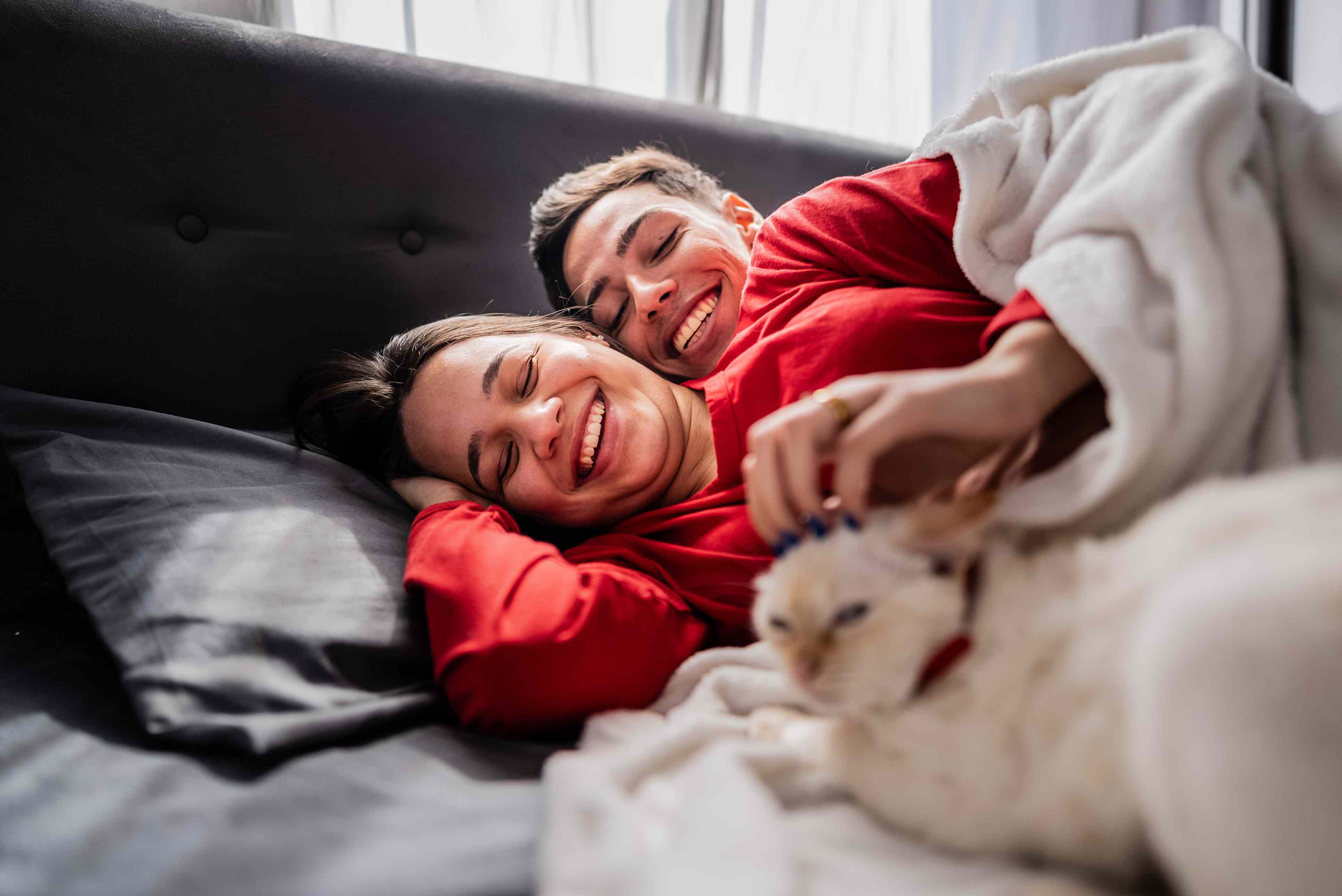 5 weekly rituals that keep relationships happy and connected, according ...