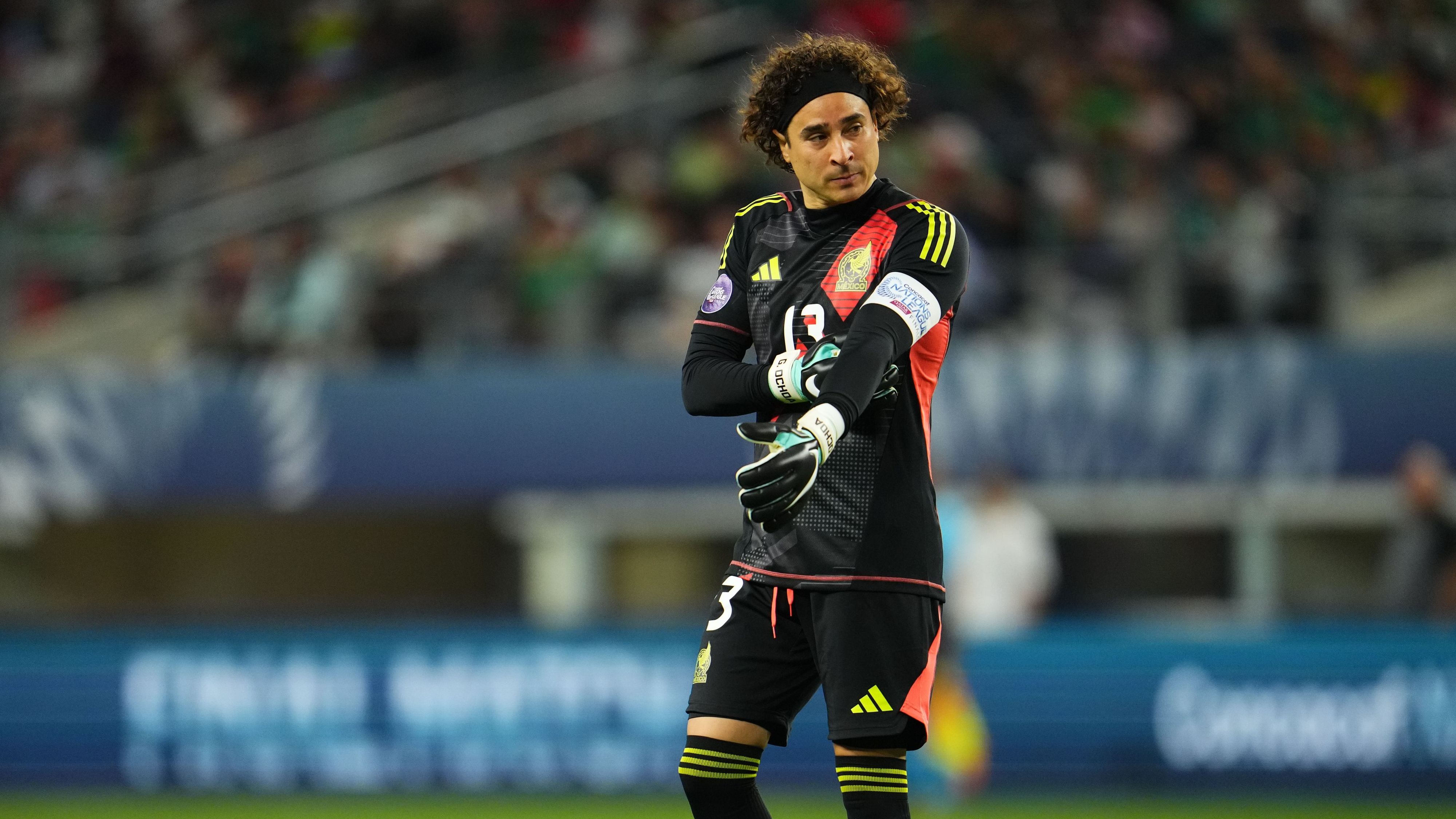 Mexico legend Sánchez knocks Liga MX for abandoning Ochoa
