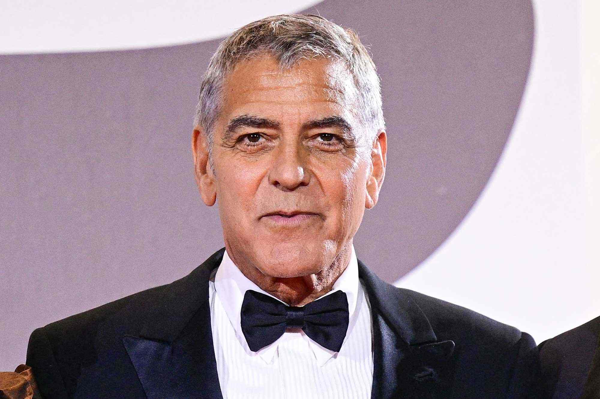 Джордж Клуни сменил имидж ради Бродвея и столкнулся с насмешками семьи