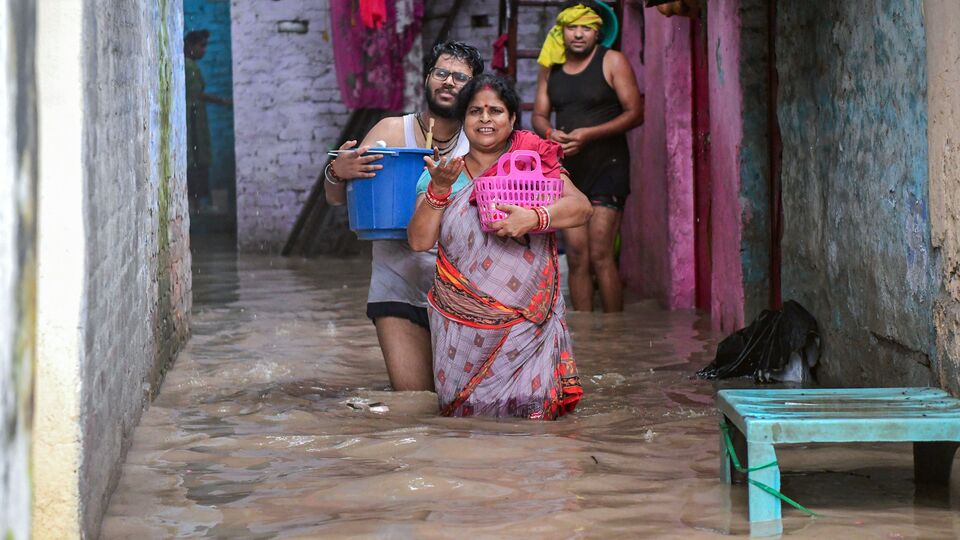 delhi-ncr-rains-are-schools-closed-today-check-traffic-advisory-amid