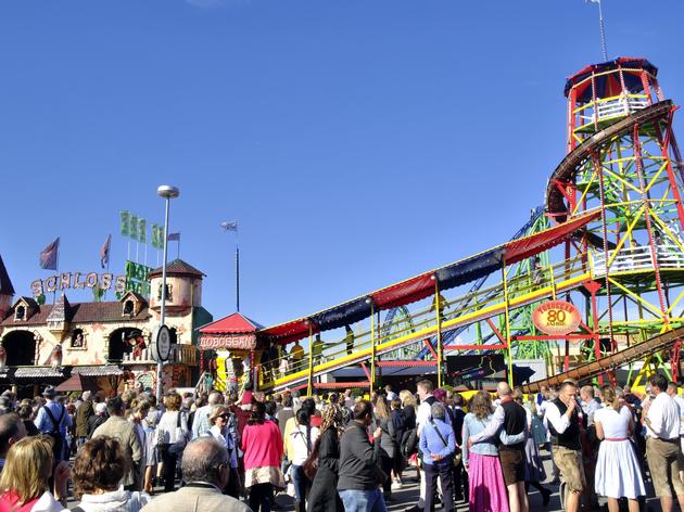 Der Toboggan zählt zu den beliebtesten Attraktionen auf dem Oktoberfest in München.