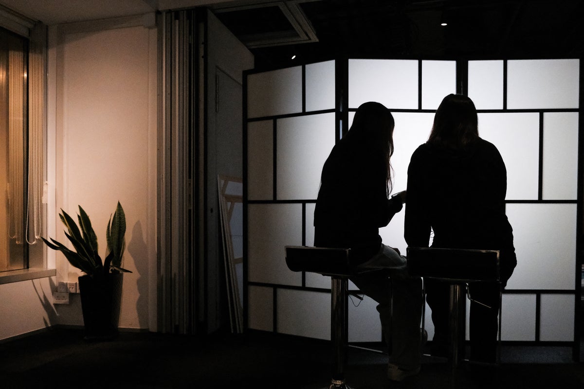 Elderly woman loses over £5000 to online scammer posing as fake