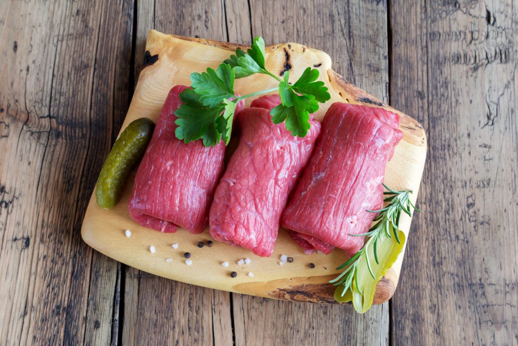 Klassische Rinderrouladen – Deftiger Sonntagsklassiker aus deutschen Landen