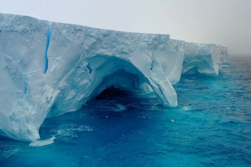 جبل جليدي عملاق عمره 39 عاما يذوب بعيدا عن القطب الجنوبي