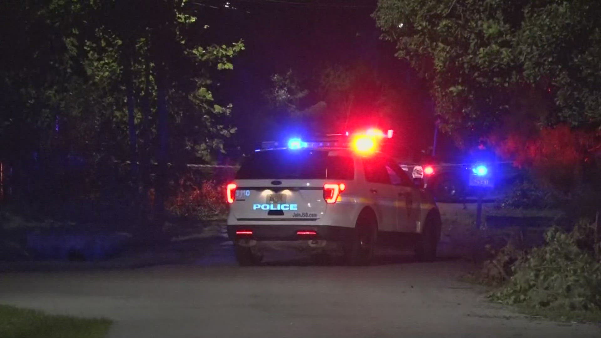 JSO Man shot, killed on Jacksonville's Southside; 2 detained