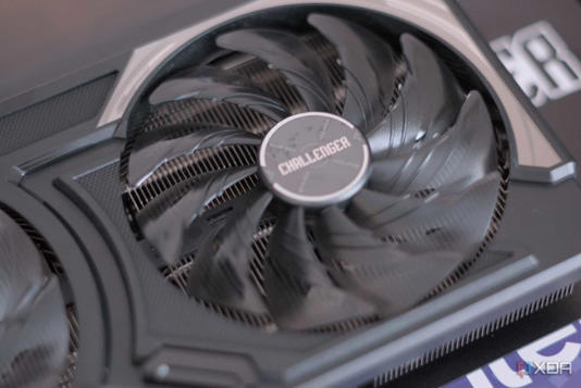 ASRock Arc B570 Challenger fan
