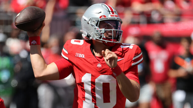 Coaches Poll Week 1 Update: 16 Teams Rise, Georgia Rounds Out Top 3