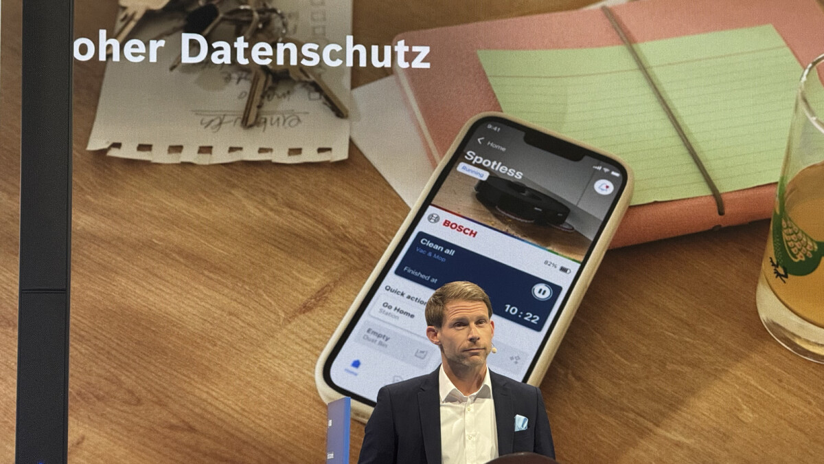 Bosch präsentiert auf der IFA 2025 den neuen Spotless-Saugroboter - steuerbar per App und mit Fokus auf hohen Datenschutz.