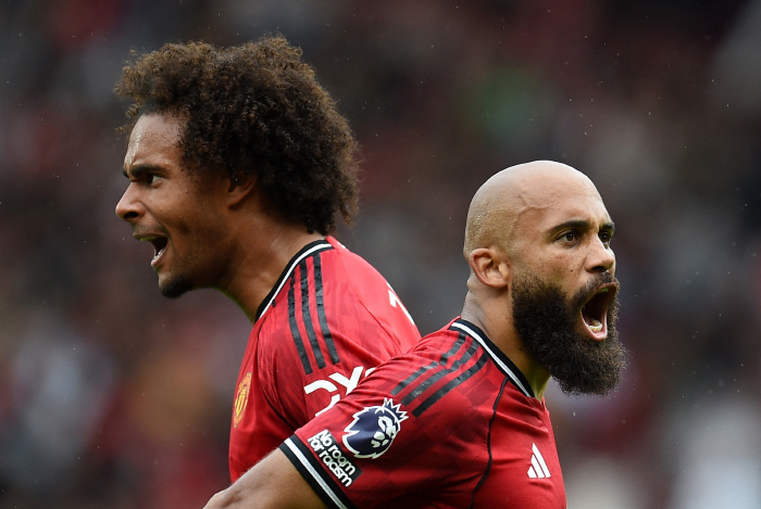 i-won-t-cut-my-hair-until-manchester-united-wins-5-games-in-a-row-a
