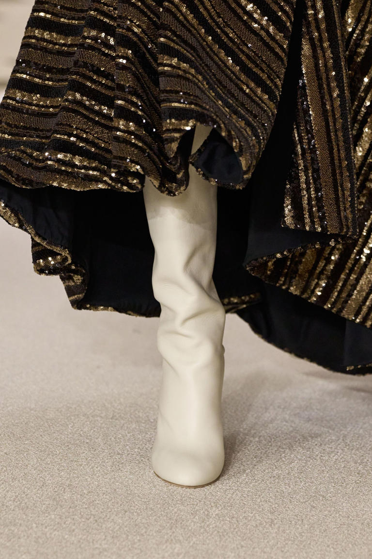 Giambattista Valli Otoño-Invierno 2025/2026.