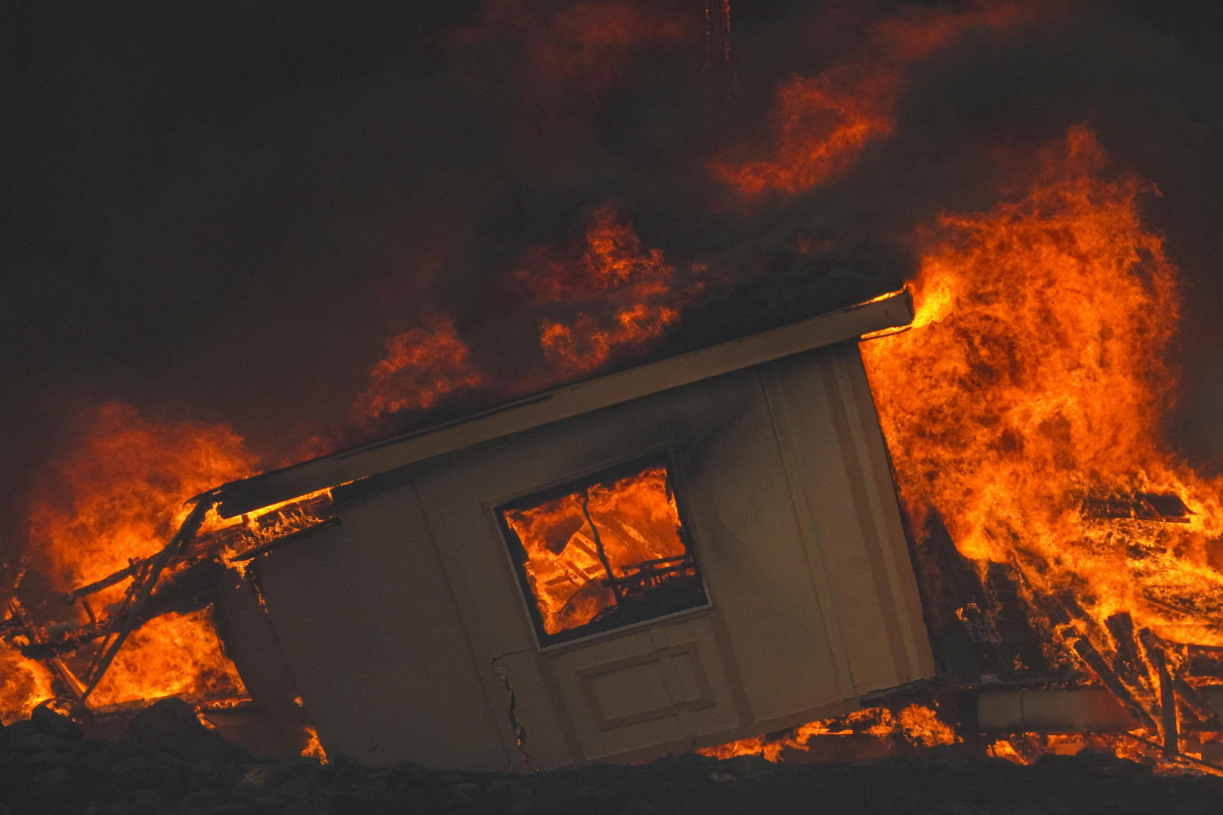 Wildfire burns in historic California gold rush area, Chinese Camp. See the toll.