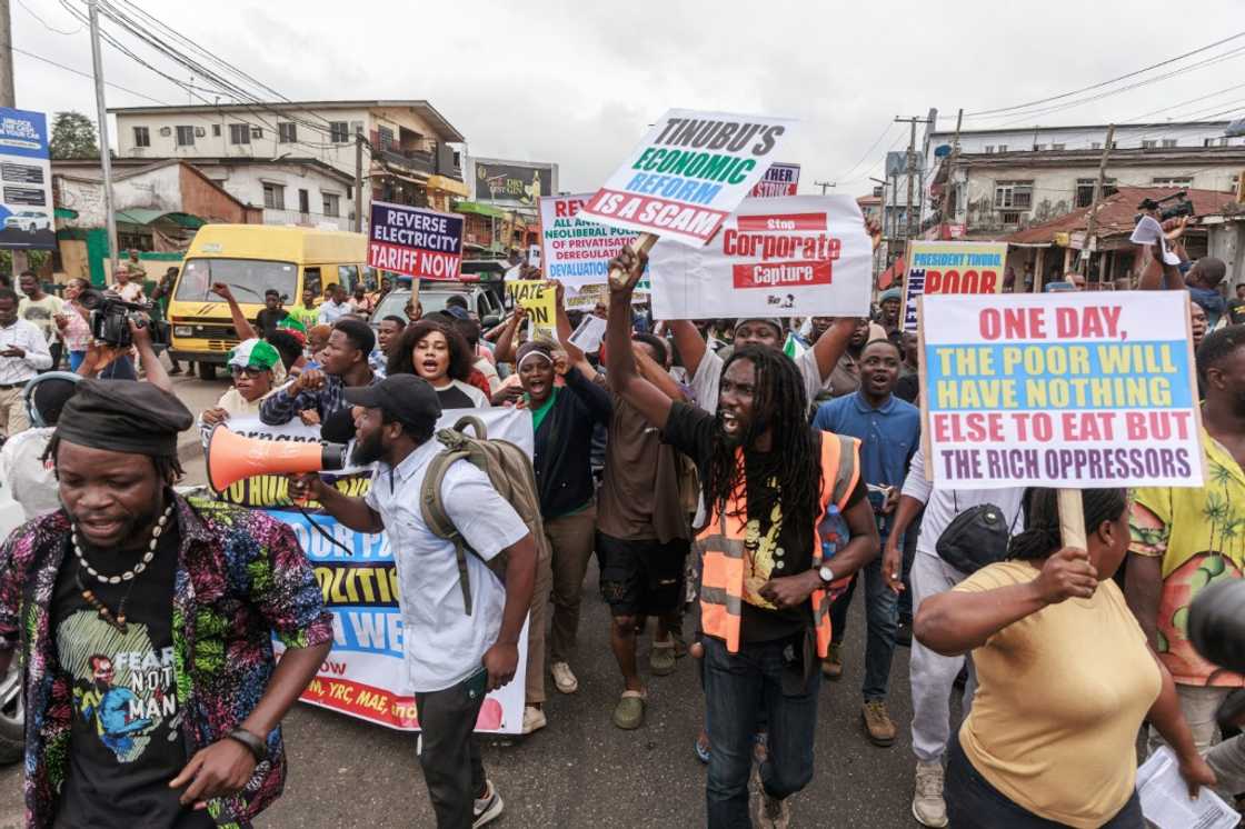 Одна из групп поддержки жертв на Facebook насчитывает более 21 000 участников. Фото: Бенсон Ибеабучи / AFP/Источник файла: AFP