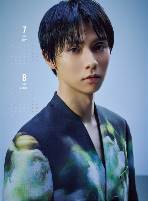 羽生結弦、躍動感あふれるポージングも収録！2026年版カレンダー