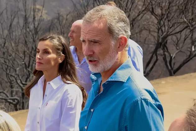 Casa Real pide disculpas por el comportamiento de Letizia en la recepción  de El Cairo