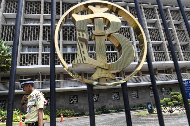 Rupiah Terpuruk, BI Perkuat Intervensi Pasar Domestik dan Global