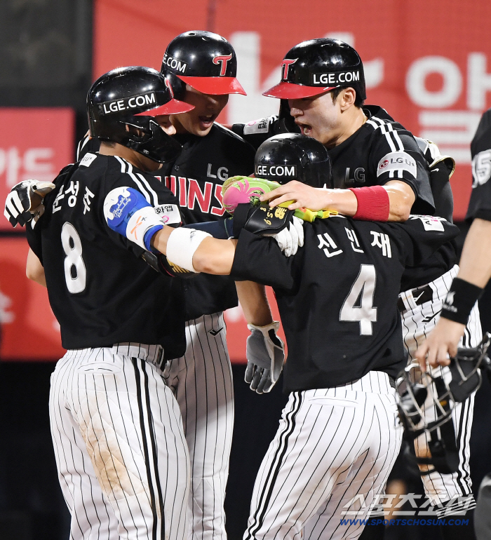 LG gila. Moon Sung-joo memenangkan grand slam dari belakang dengan luar biasa