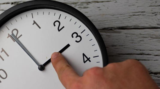 Cambio de hora en Argentina: cómo se debería ajustar el reloj en primavera