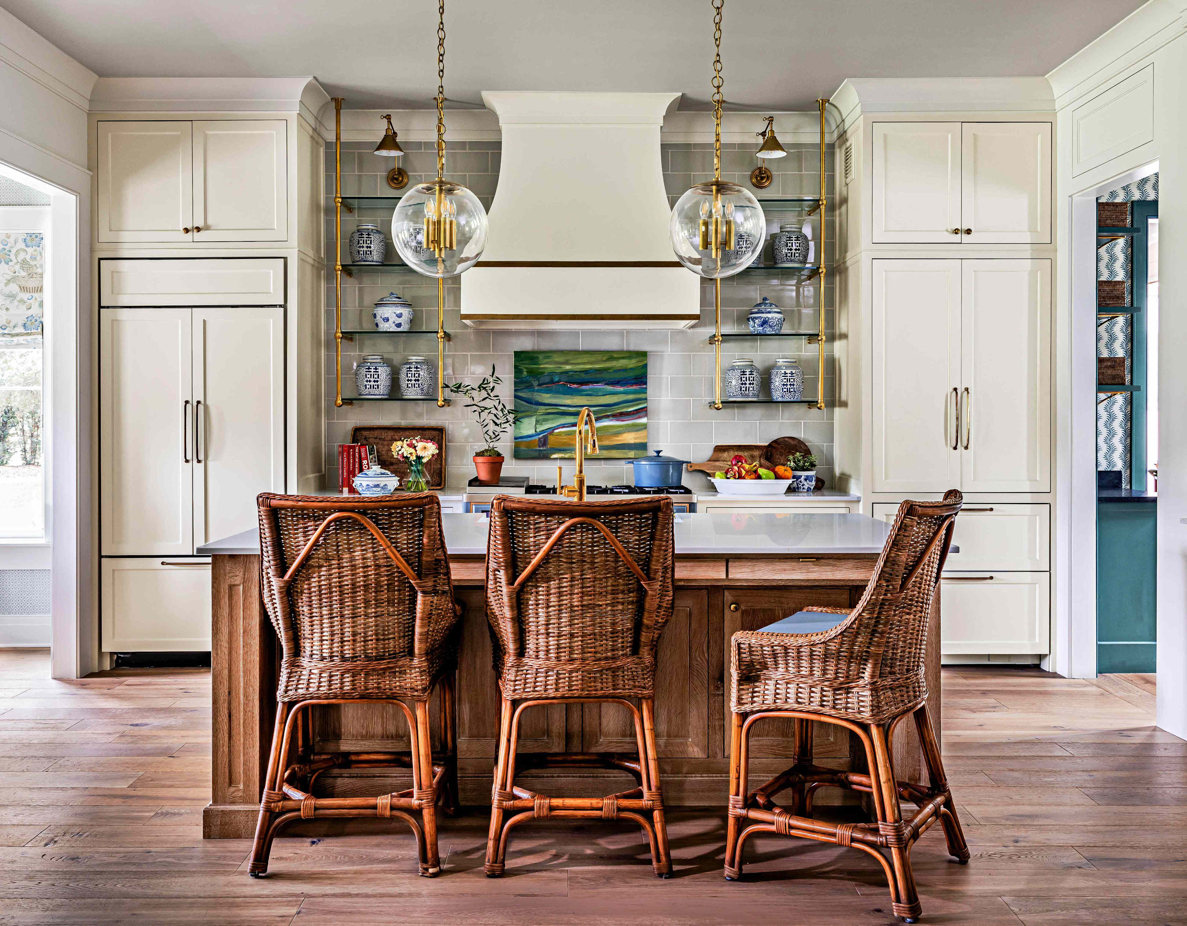 This is the most efficient kitchen layout for people that love to host