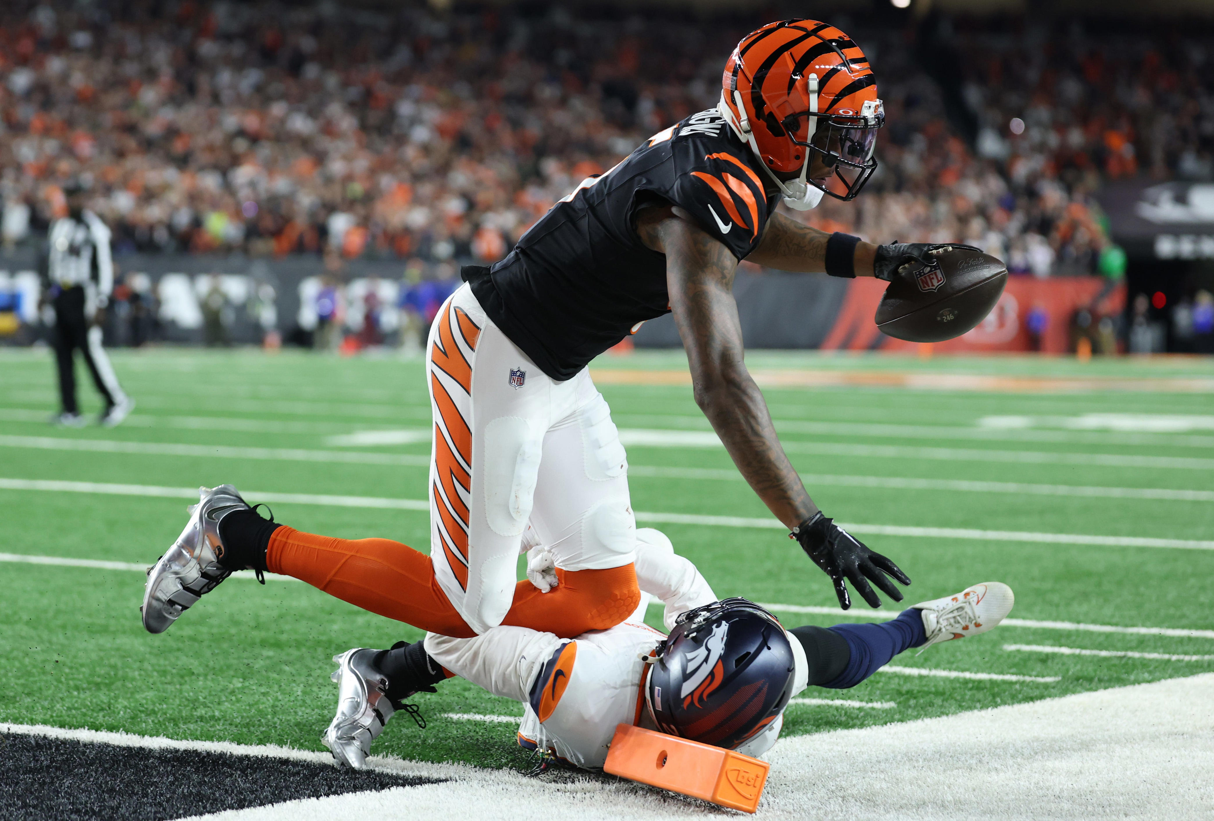 what-channel-is-bengals-vs-broncos-game-on-tv-tonight-mnf-start-time