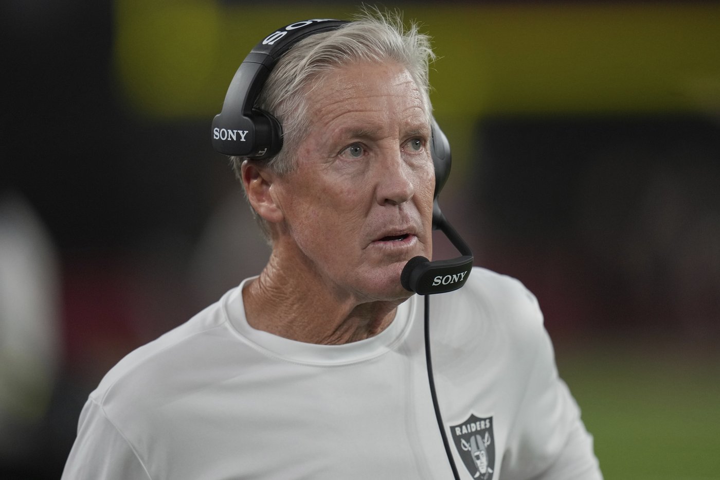 pete-carroll-and-mike-vrabel-begin-their-new-coaching-stints-as-raiders